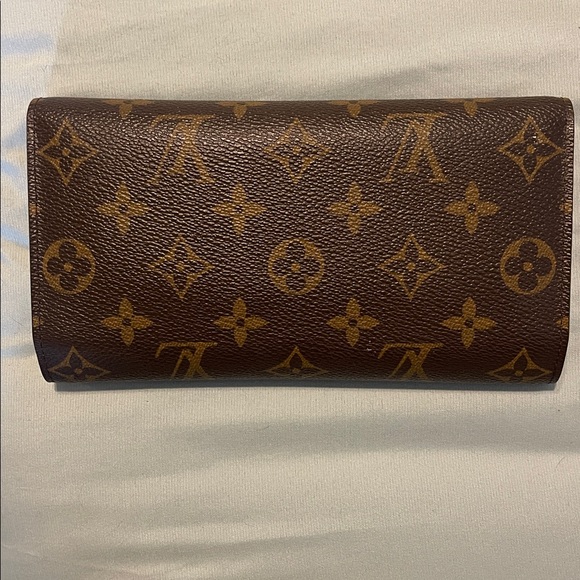 Authentic Louis Vuitton wallet - Picture 7 of 9